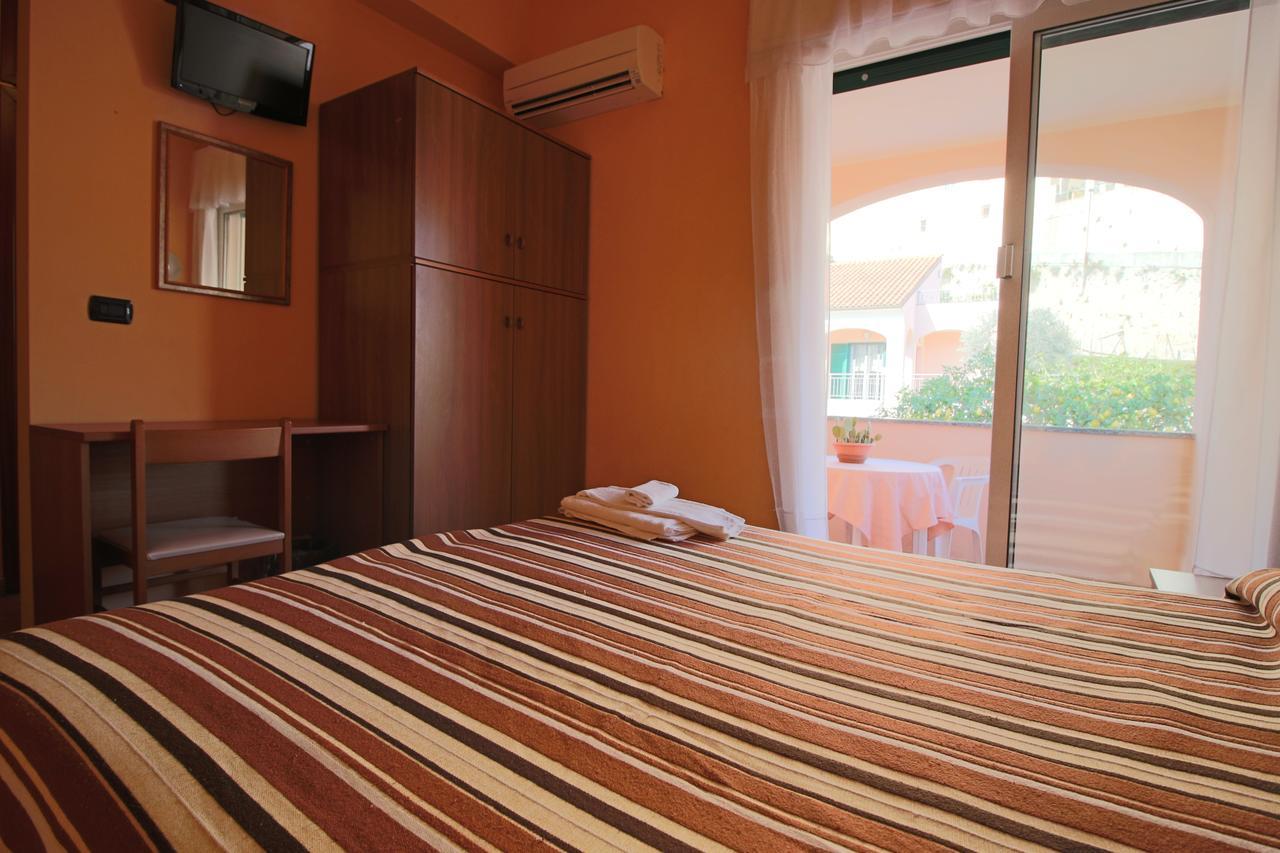 Hotel Residence Mirafiori 로아노 외부 사진