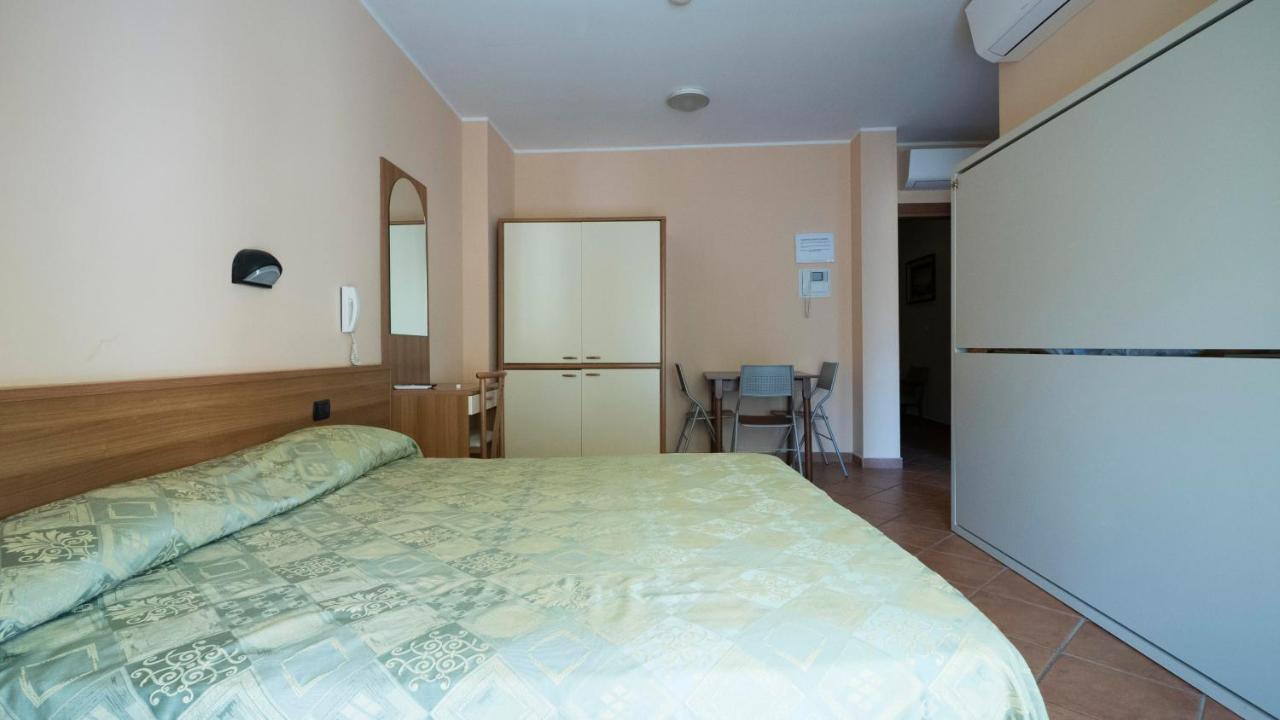 Hotel Residence Mirafiori 로아노 외부 사진