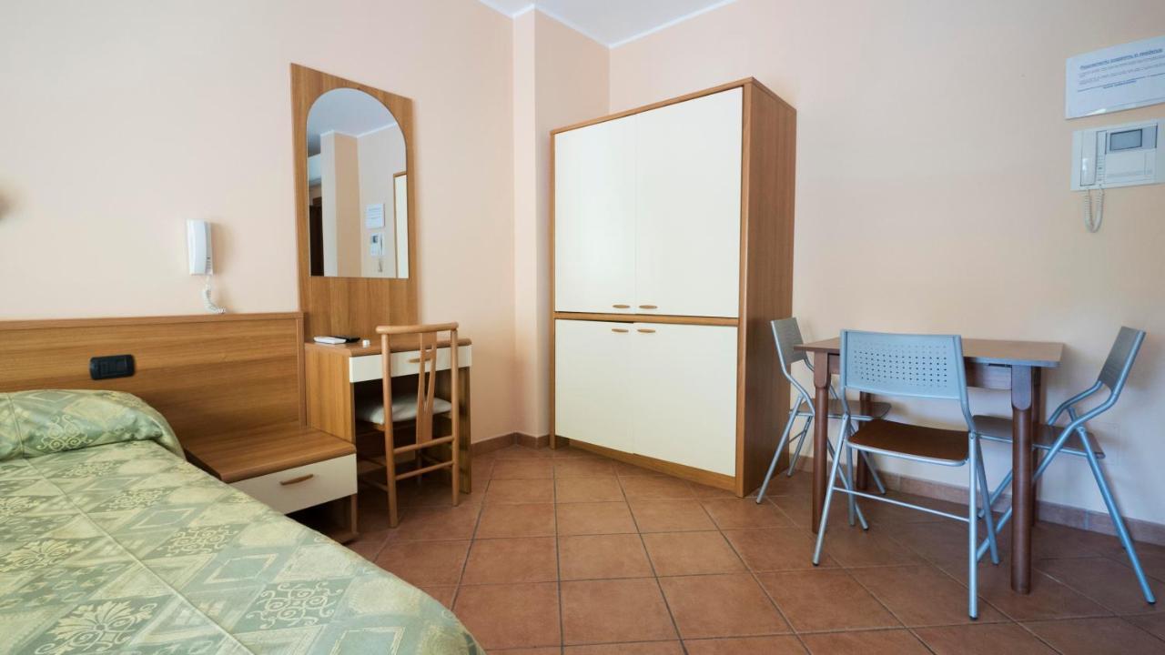 Hotel Residence Mirafiori 로아노 외부 사진