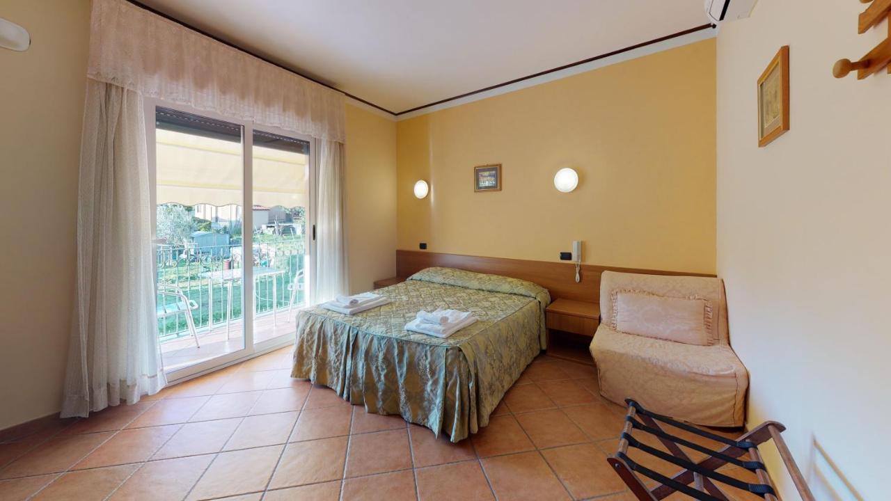 Hotel Residence Mirafiori 로아노 외부 사진
