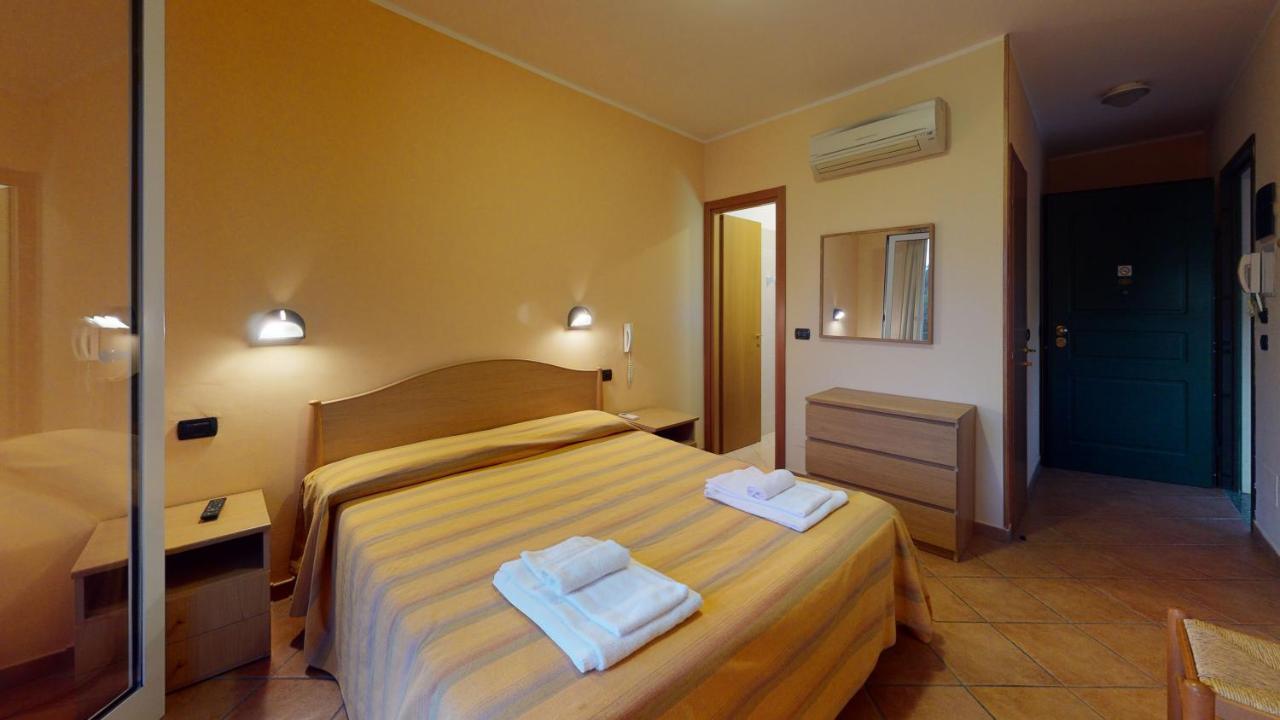 Hotel Residence Mirafiori 로아노 외부 사진